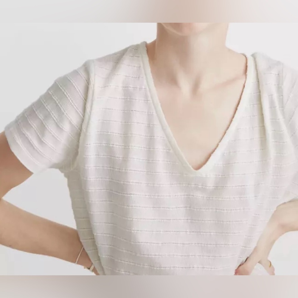 Elegant White V-Neck Women's Top